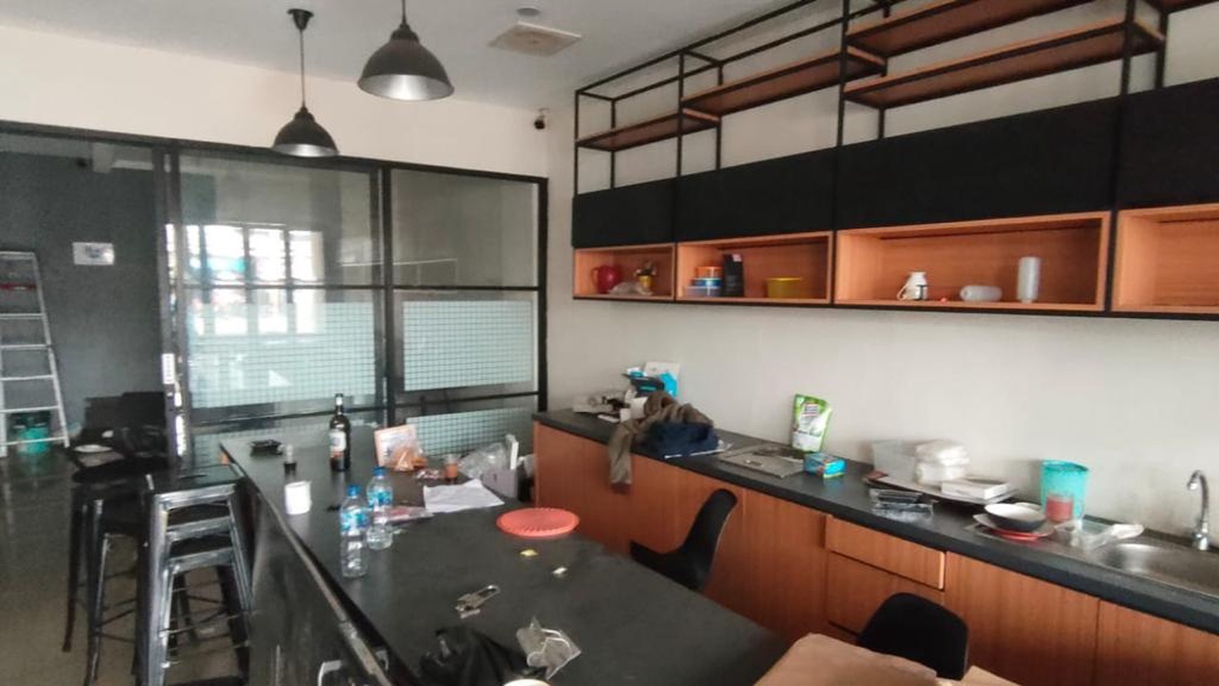 For Sale Ruko Gandeng 3 Lantai Fully Furnished di Tangerang Selatan