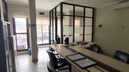 For Sale Ruko Gandeng 3 Lantai Fully Furnished di Tangerang Selatan