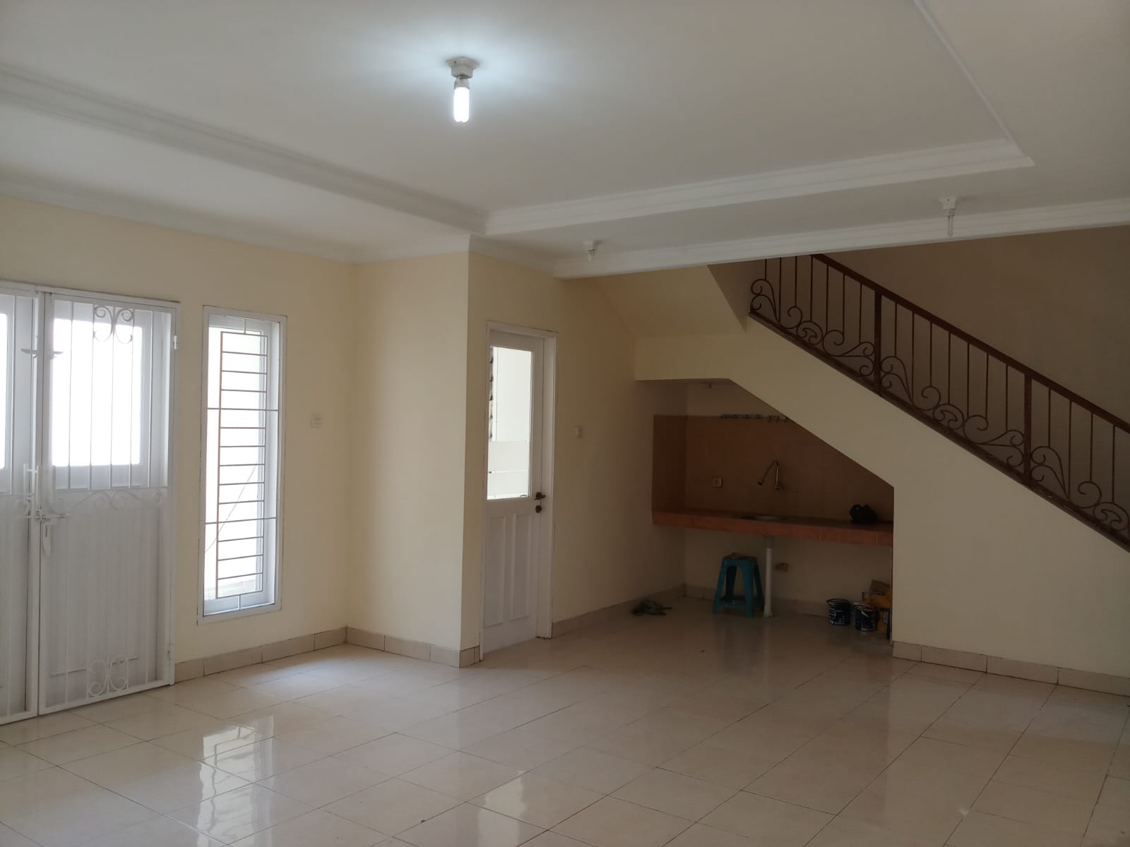 RUMAH DIJUAL JALAN PERMATA MEDITERANIA (CLUSTER AMETHYST) JAKARTA BARAT