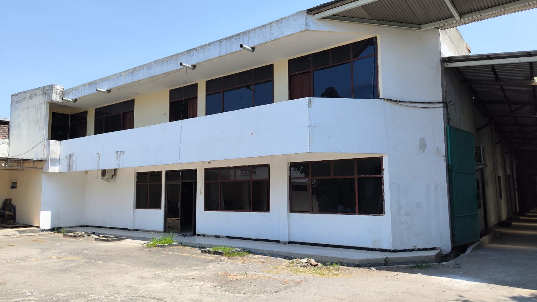 DIJUAL GUDANG DI DAERAH STRATEGIS TROPODO, WARU, JAWA TIMUR / WAREHOUSE FOR SALE 