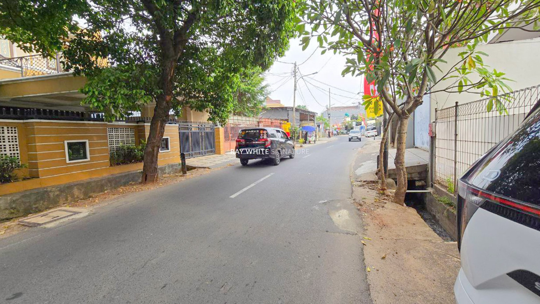 Dijual rumah nyaman dan asri di Kebon Jeruk, Jakarta Barat