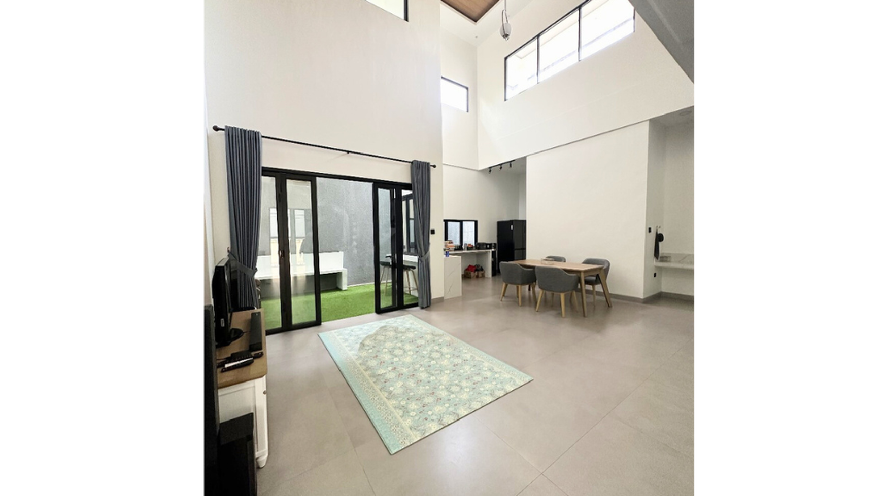 Rumah Hitung Tanah Area Cipete