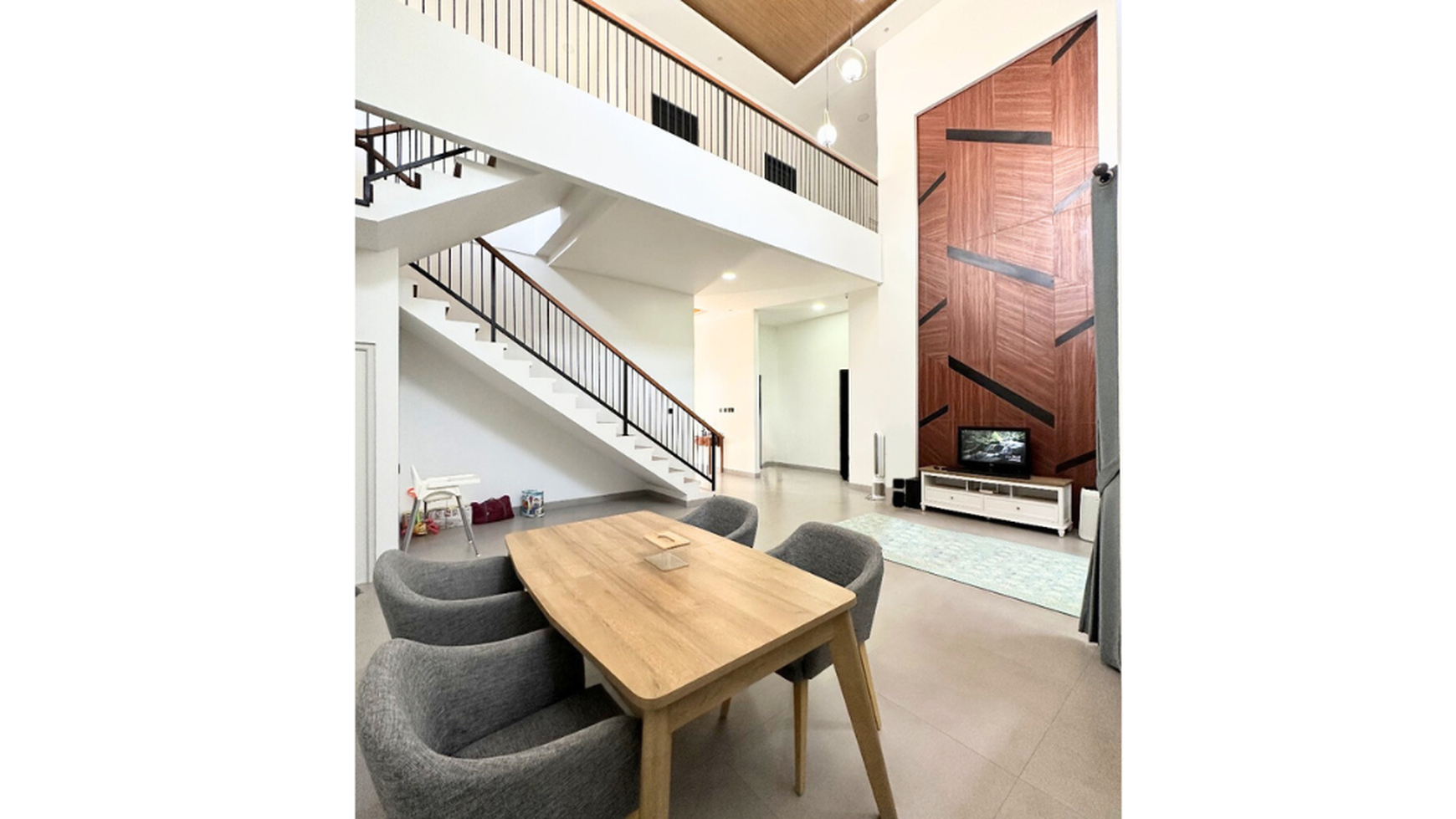 Rumah Hitung Tanah Area Cipete