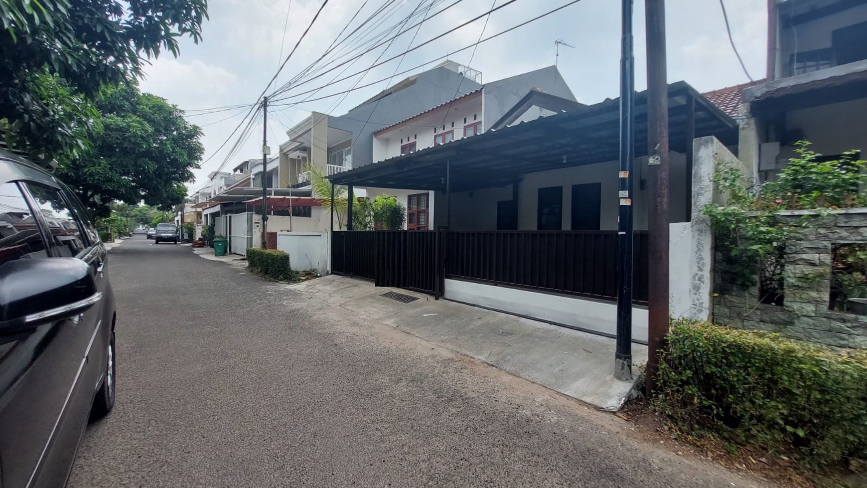 Rumah dilingkungan Tenang, Aman, Terawat, lokasi Strategis Di Bintaro Jaya Sektor 1 Jakarta Selatan