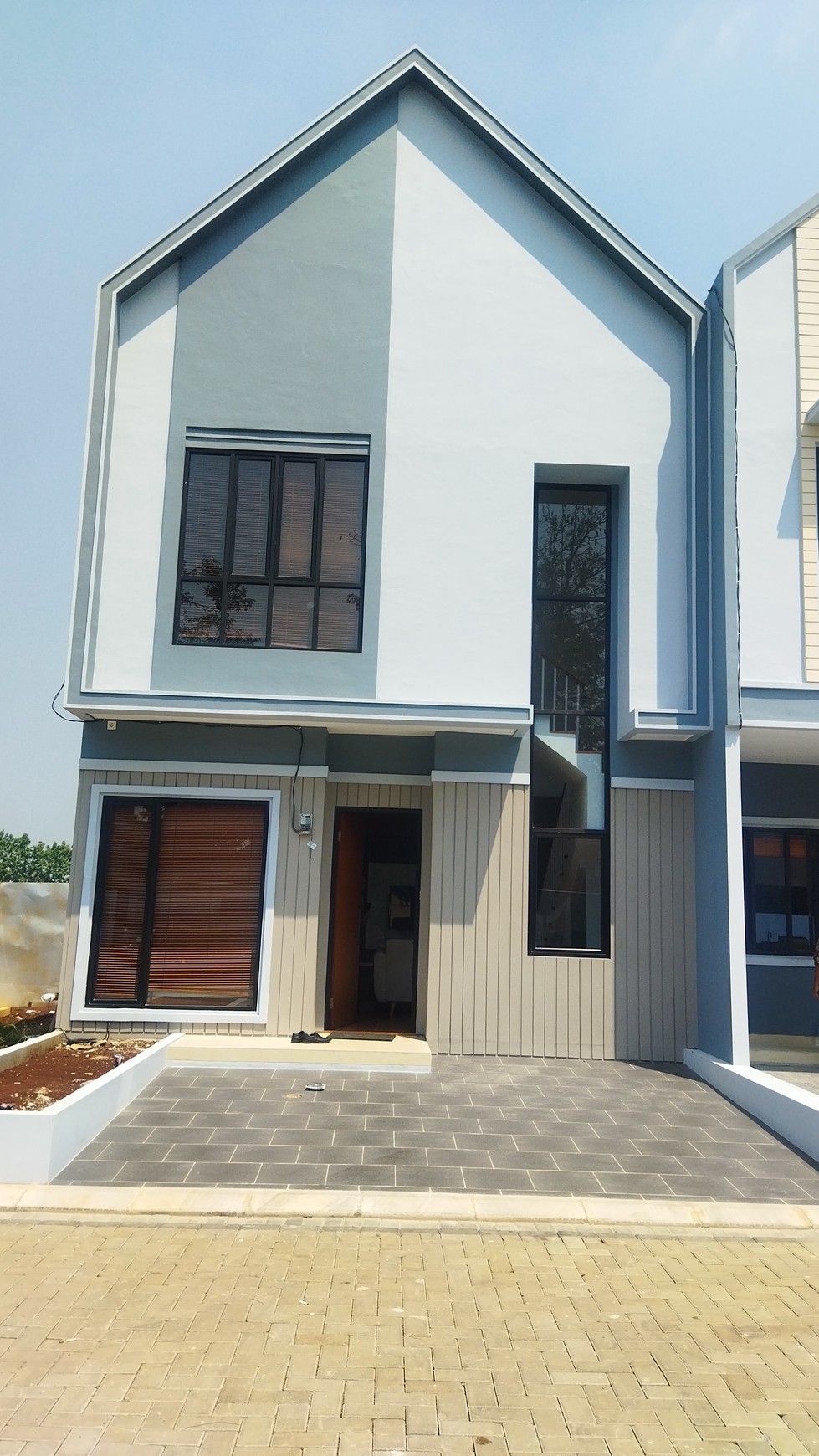 Brand New Rumah Mewah Scandinavian Style 2 Lantai Di Kemang Kabupaten Bogor