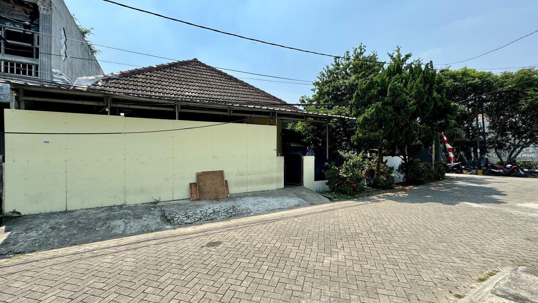 Dijual Rumah di Perum Bangun Reksa Indah 2, Karang Tengah