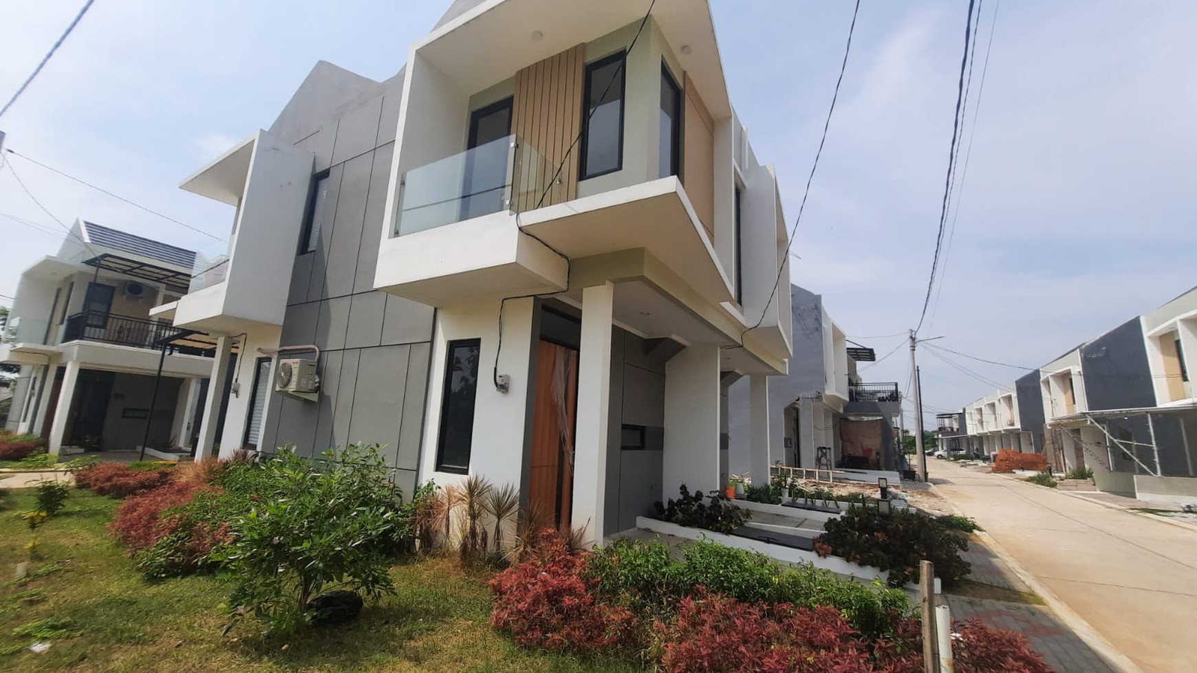 RUMAH SIAP HUNI DI LOKASI STRATEGIS CLUSTER THALASA RESIDENCE GALUH MAS