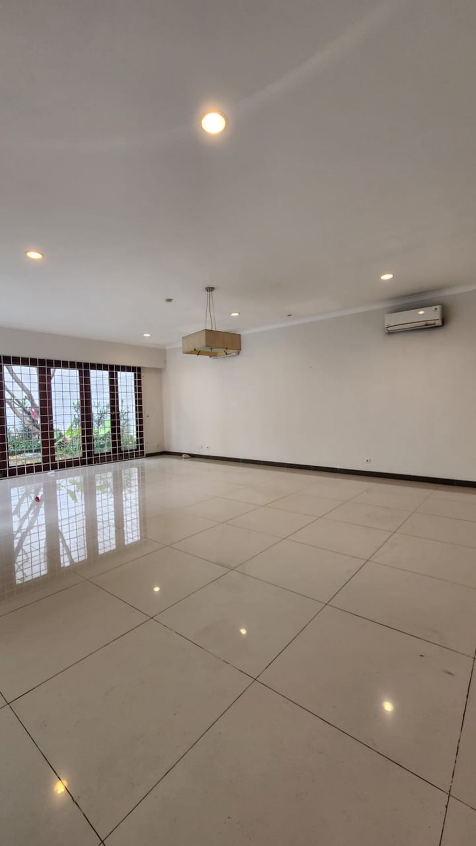 Beautiful and luxury house at kebayoran baru area