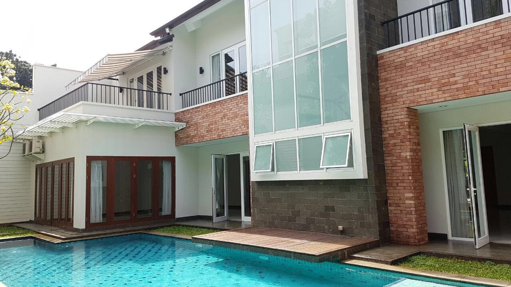 Beautiful and luxury house at kebayoran baru area