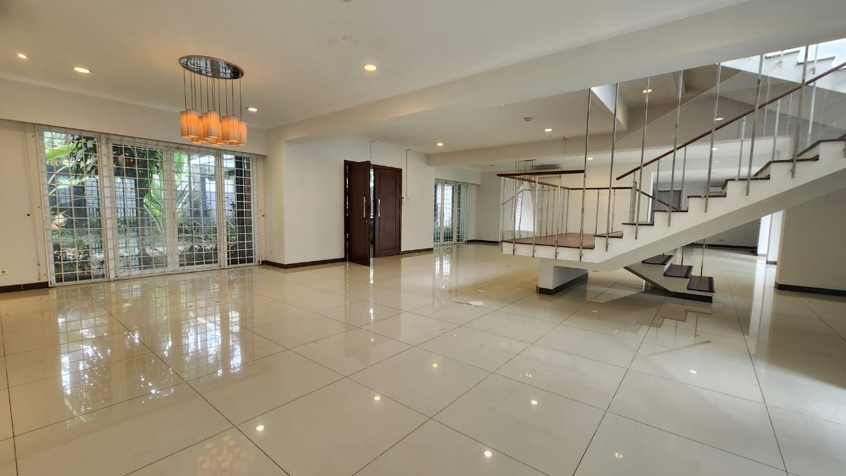 Beautiful and luxury house at kebayoran baru area