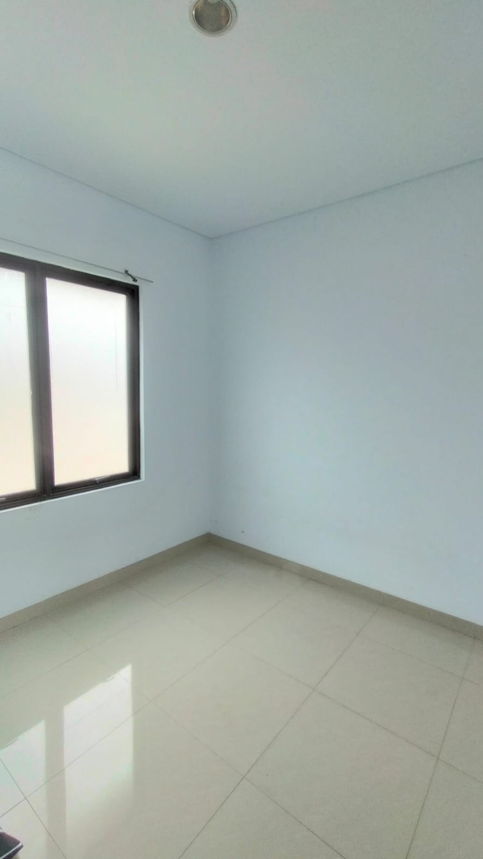 Dijual rumah hunian di Eminent BSD City