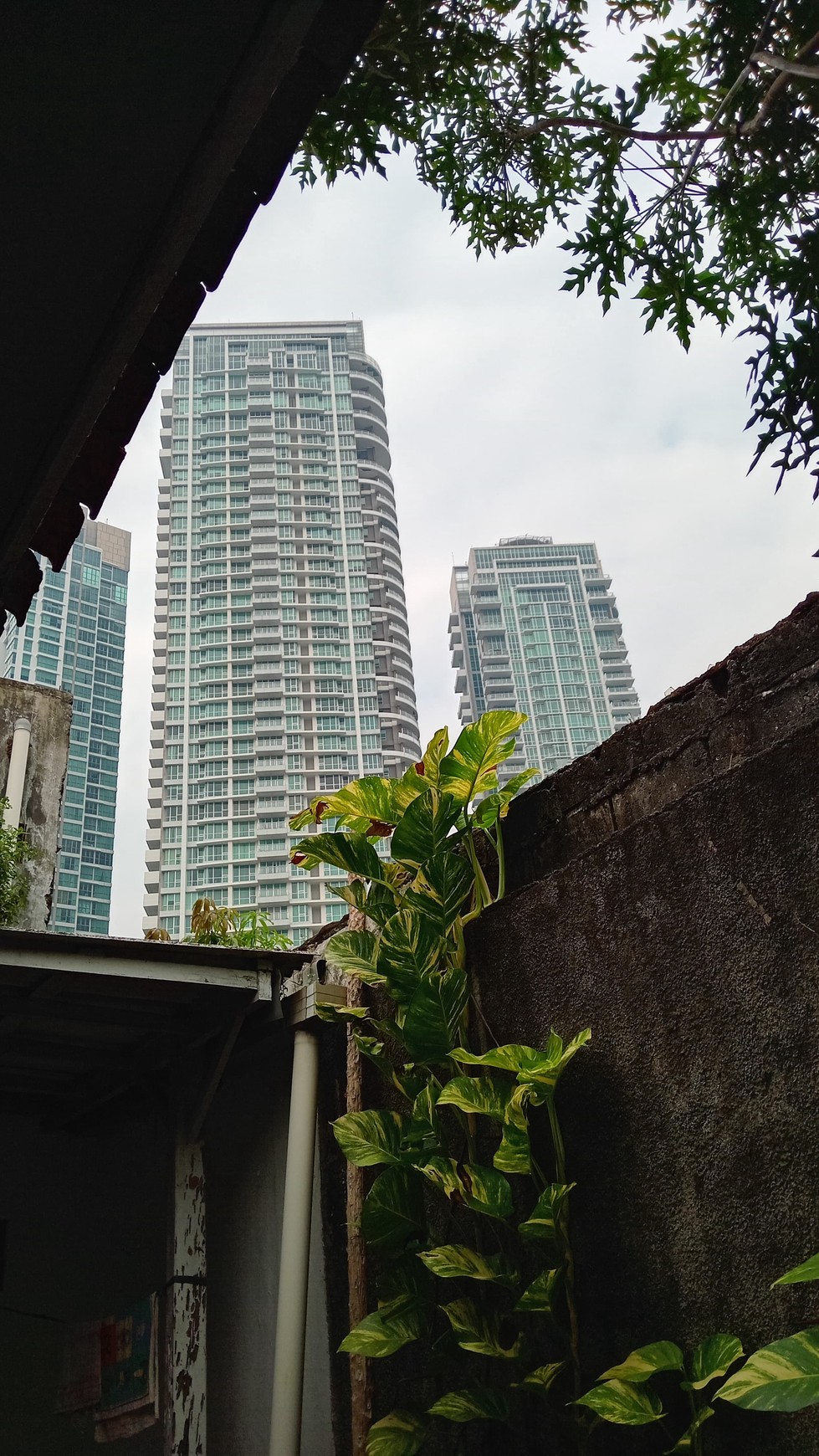 Rumah Hitung Tanah Area Cipete