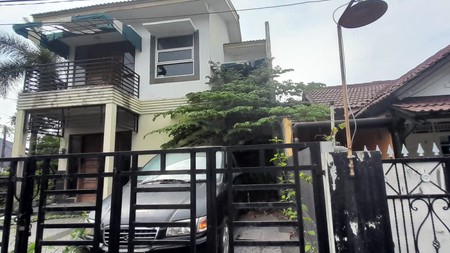 Rumah Hook 2 Lantai dan Lokasi Strategis @Pisangan, Ciputat