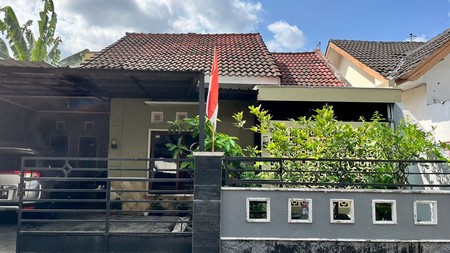 Rumah 2 Lantai Dalam Perum Tirta Buana Berbah Wonosari