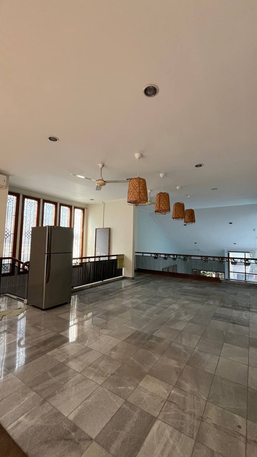 Luxury and huge house suitable for embassy in Senopati area