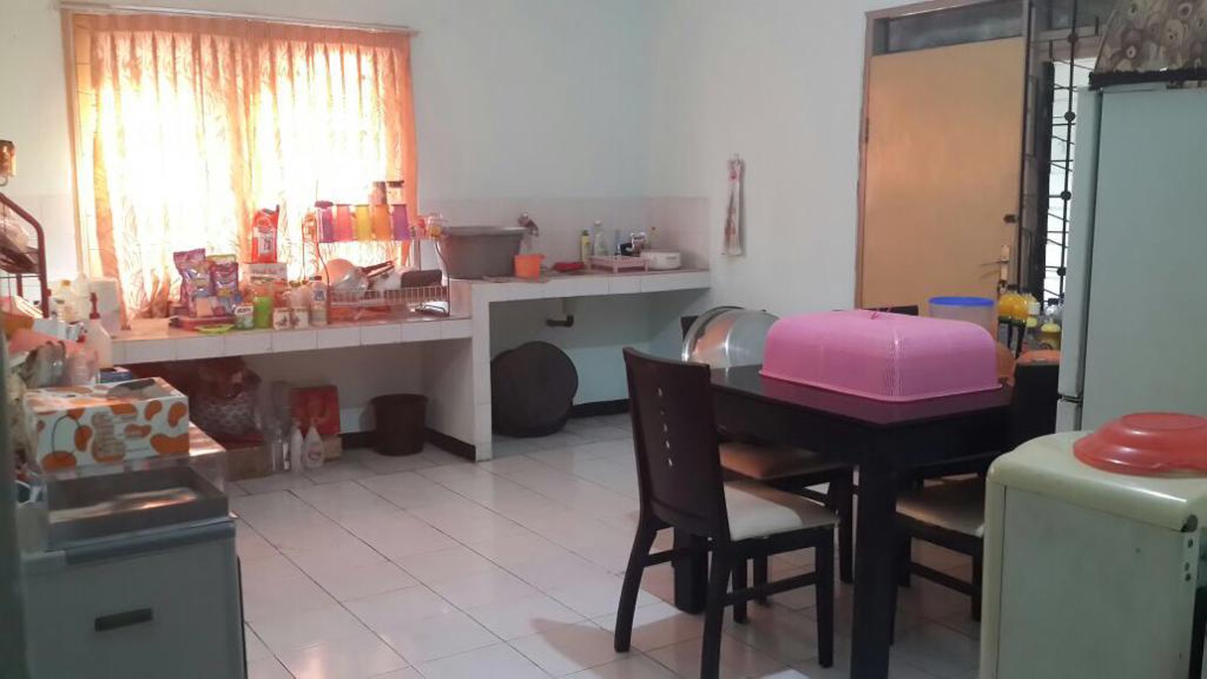 Rumah Strategis  Kutisari Indah Area Kampus UK Petra Surabaya Row Jalan Lebar