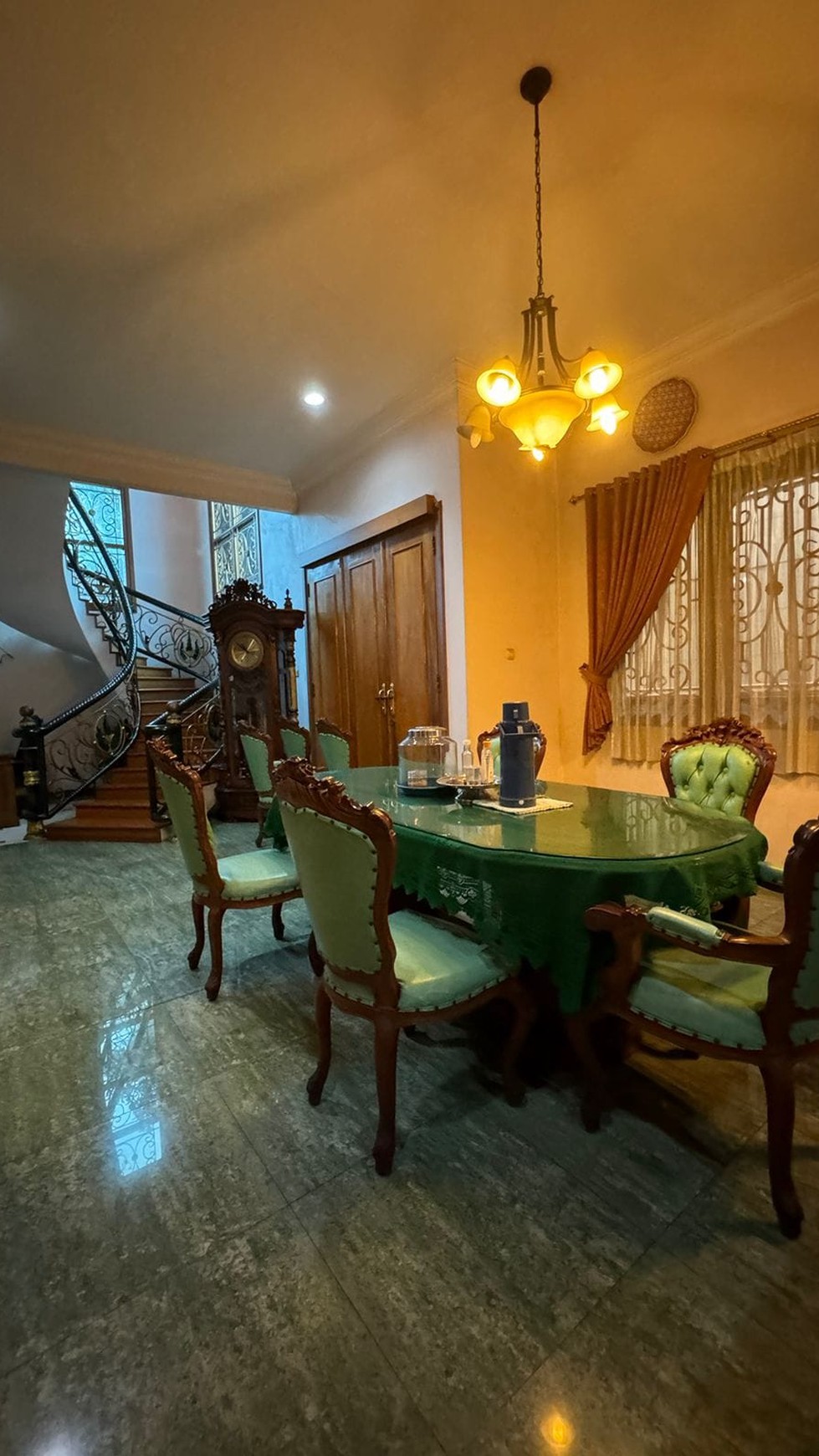 Rumah Dijual di Palem Semi, Karawaci, Tangerang