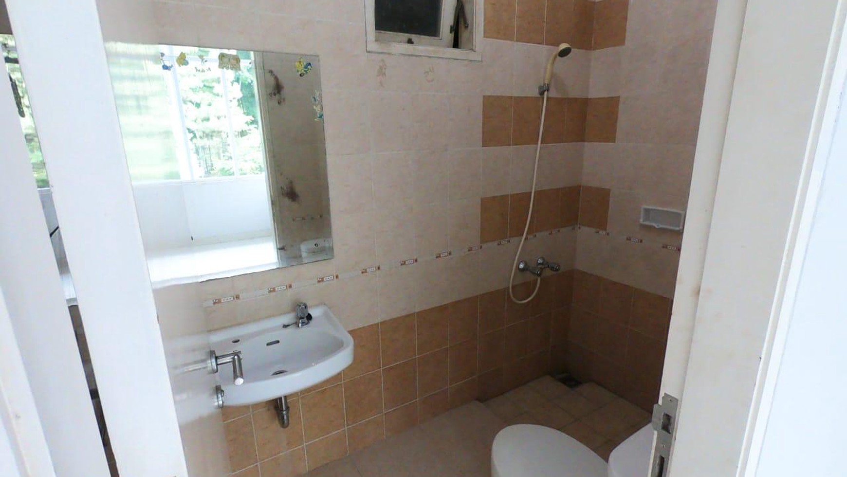 Rumah Hitung Tanah Area Cipete