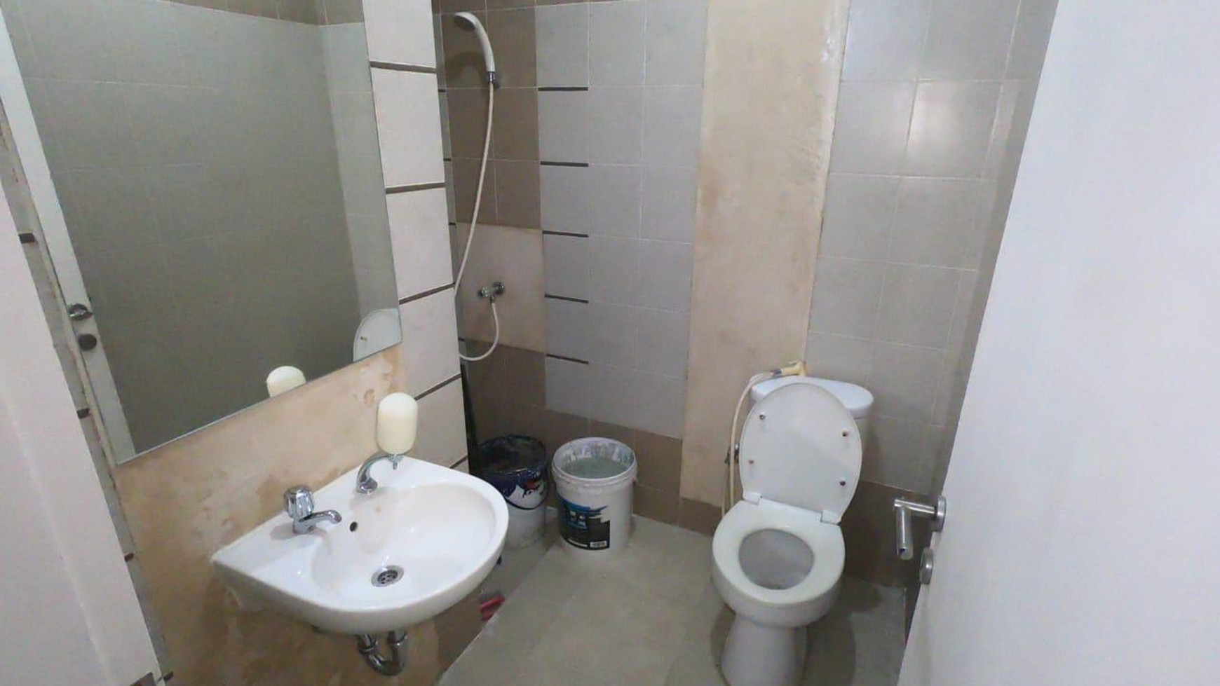 Rumah Hitung Tanah Area Cipete