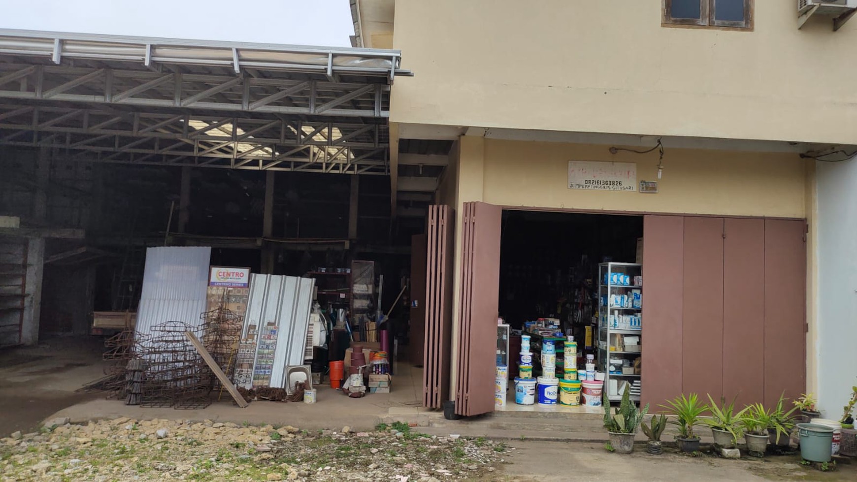 Tempat Usaha Toko Bangunan di Situsari Cileungsi