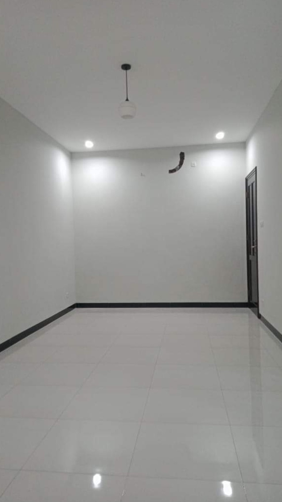 MURAH LUAS Rumah Fullerton Place CITRALAND Surabaya BONUS SEMI Furniture + Garasi.Carport 3 MOBIL 