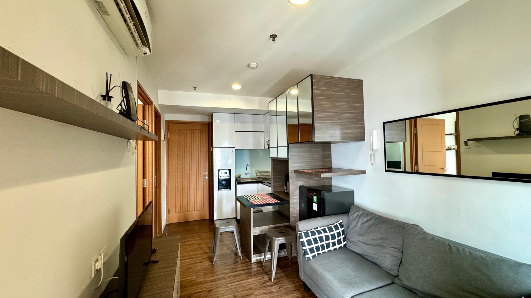 Dijual  Apartemen Cinere Bellevue Suites