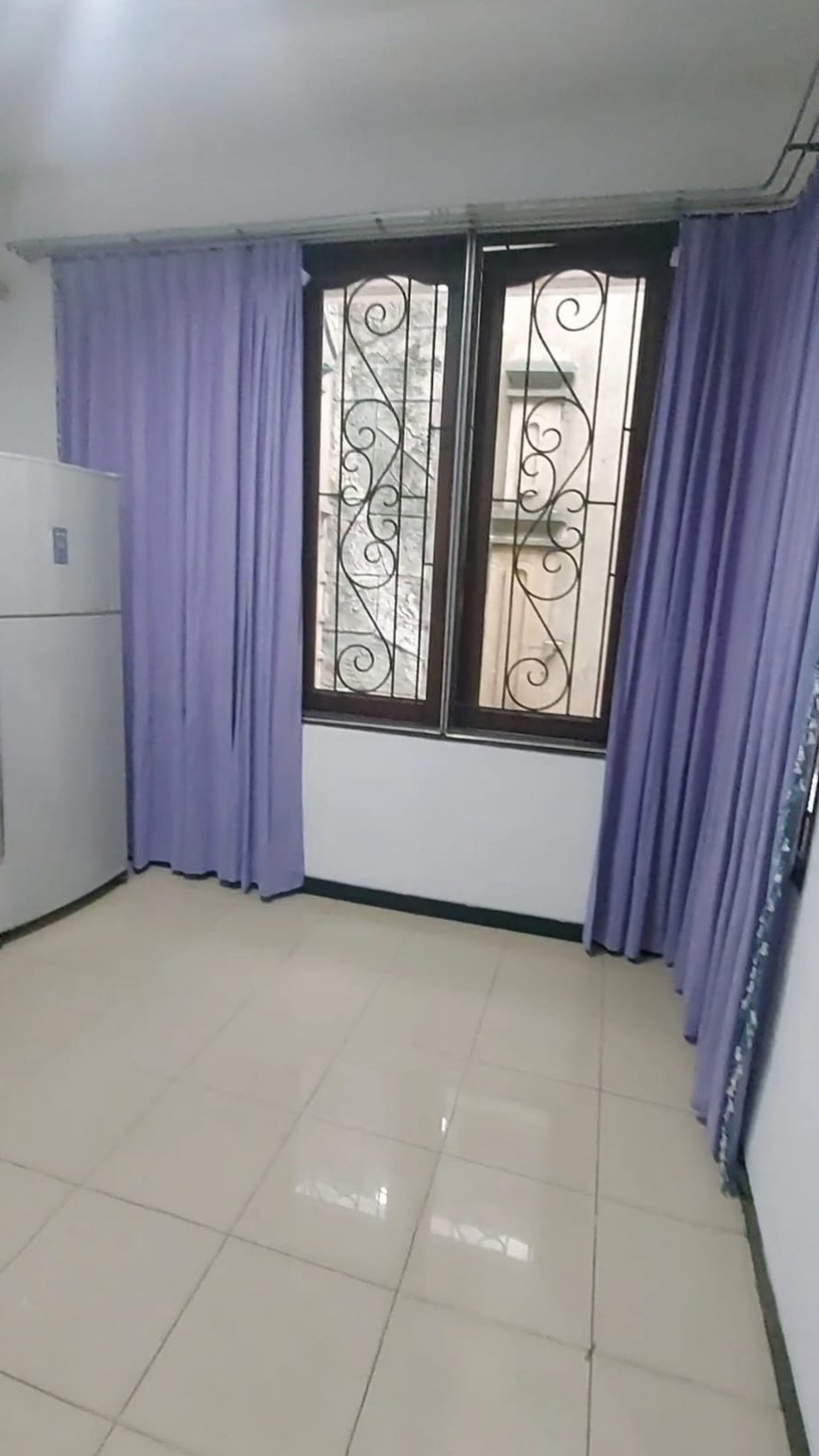 Dijual Rumah Araya 1 Galaxy Bumi Permai Surabaya Timur BONUS SEMI FURNISHED