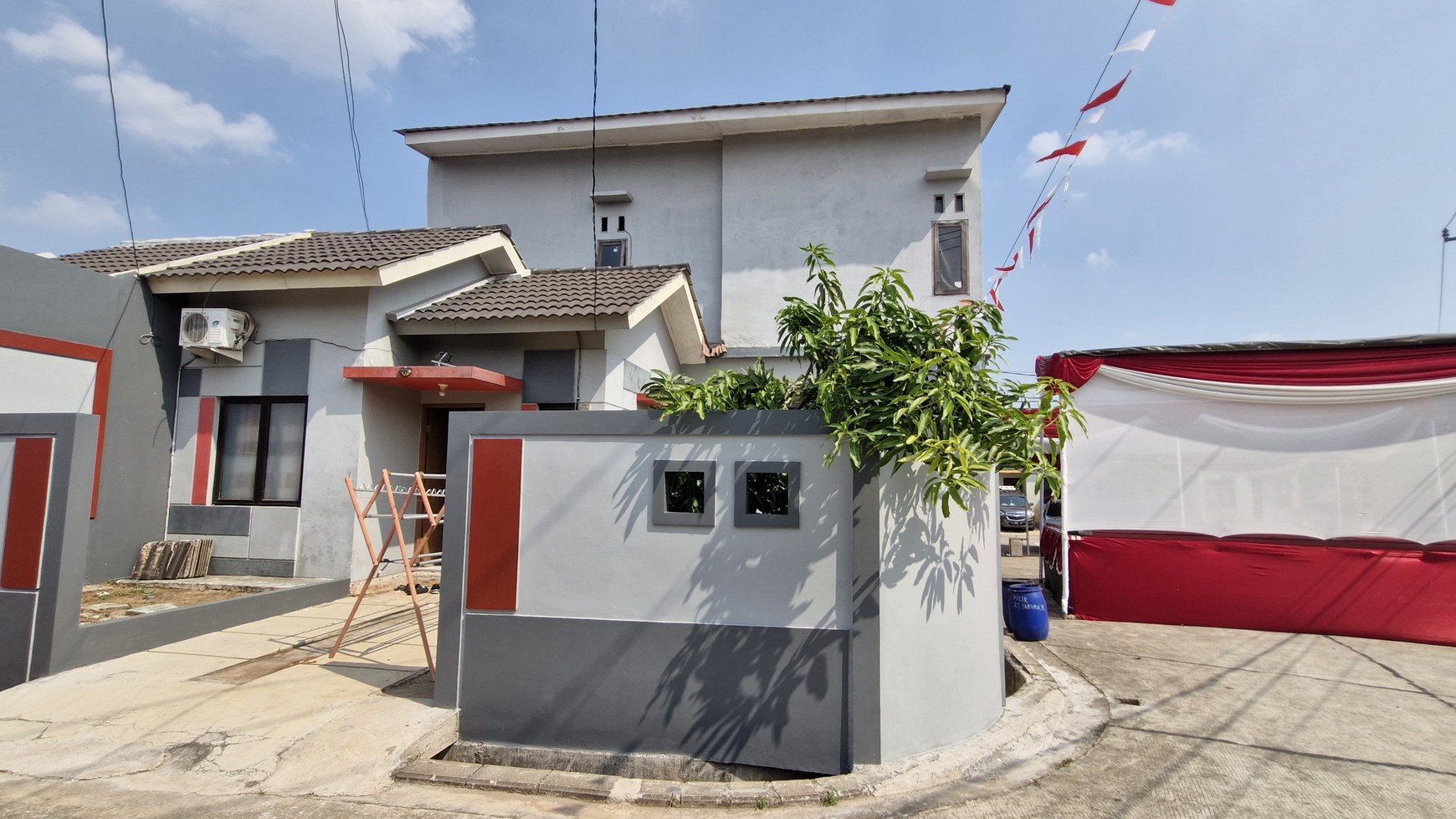 Rumah Cantik Hoek 2 Lantai Sakura Harvest City