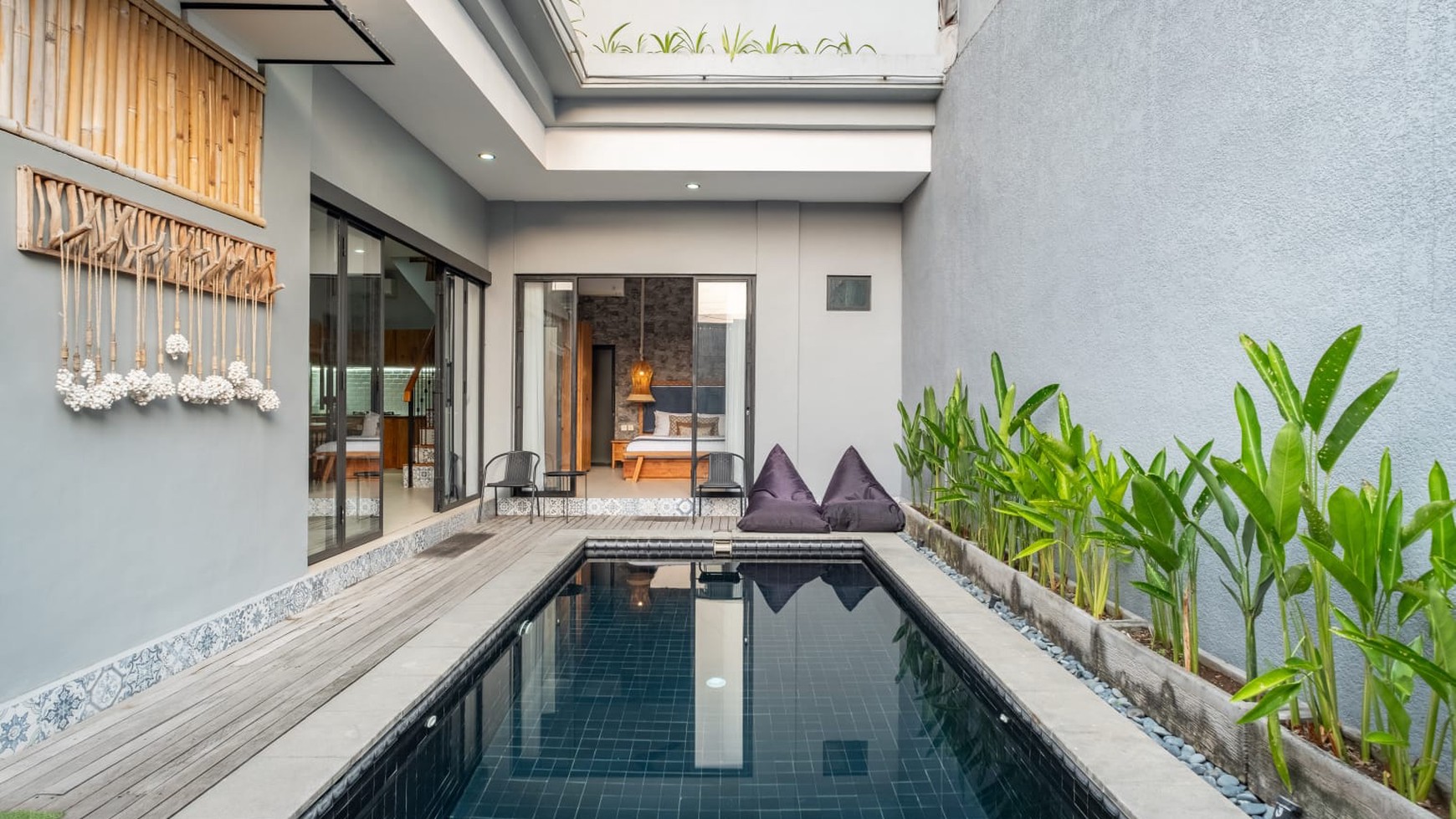 Villa 3 Bedrooms Freehold in Heart Canggu