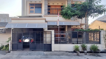 Dijual Cepat! Rumah 2 Lantai SHM di Perumahan Griya Kencana, Hadap Barat