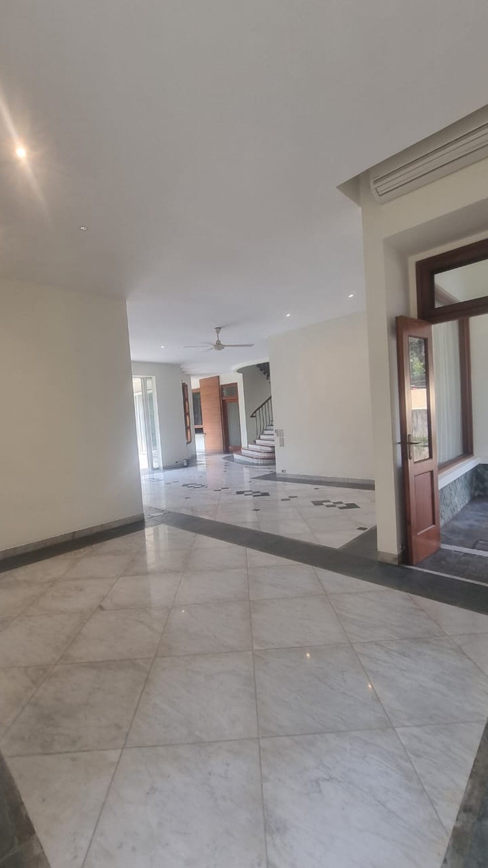 Rumah Hitung Tanah Area Cipete