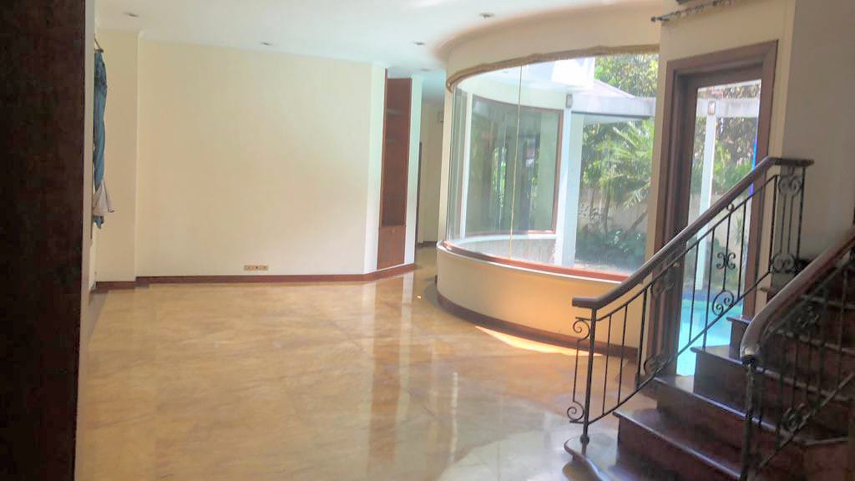 Rumah Hitung Tanah Area Cipete