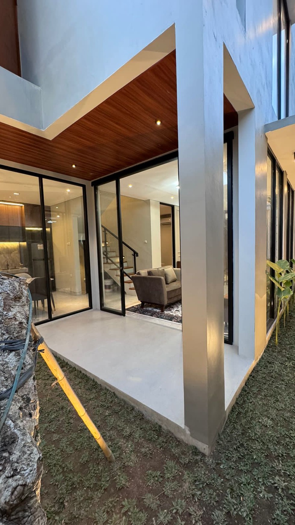 Rumah Hitung Tanah Area Cipete