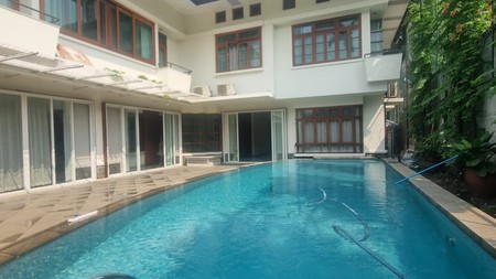 luxury house sangat nyaman dilokasi prime pondok indah