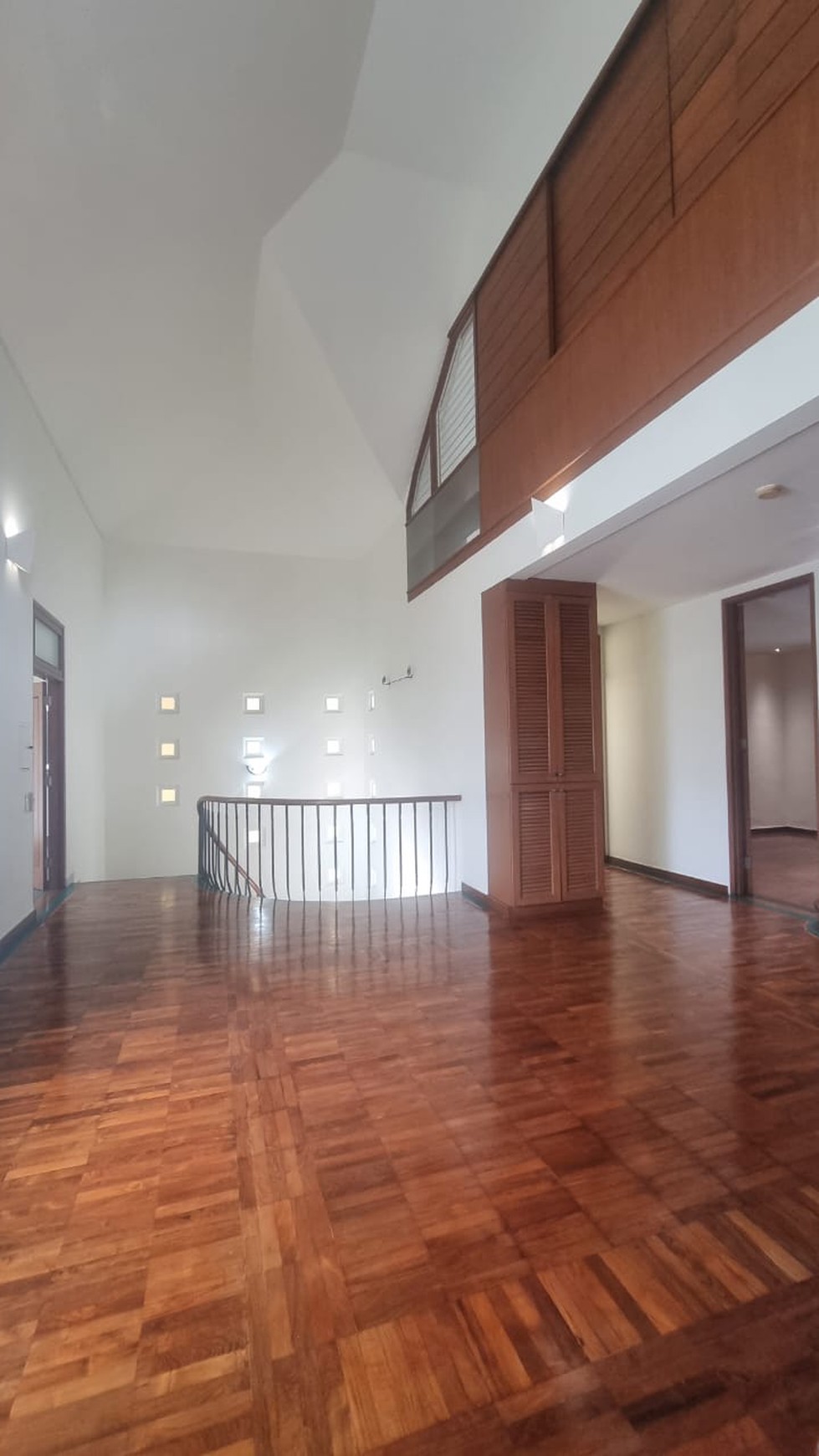 luxury house sangat nyaman dilokasi prime pondok indah