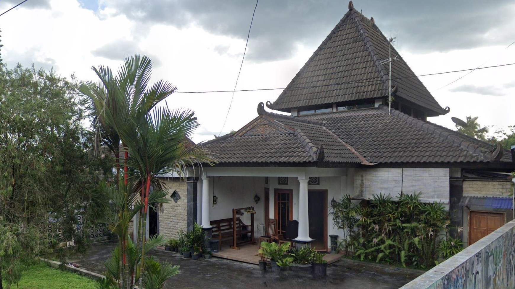 Rumah Hitung Tanah Area Cipete