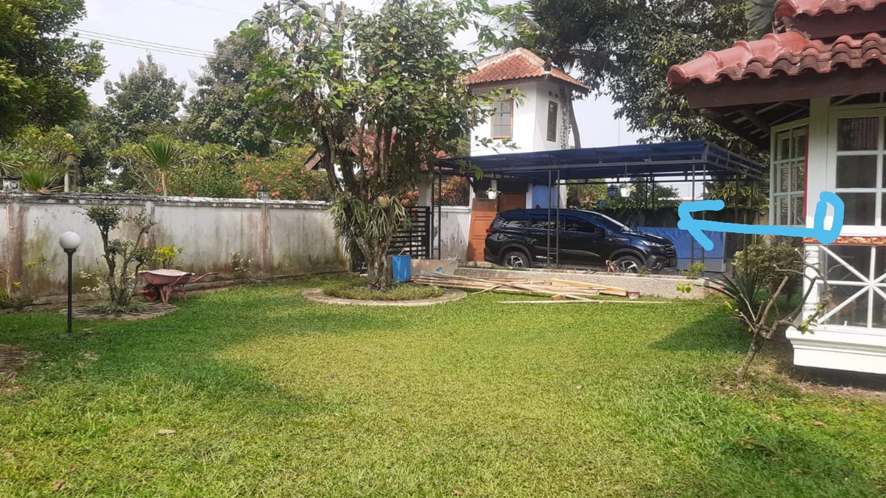 RUMAH MEWAH FULL FURNISHED DI BOGOR DENGAN KOLAM RENANG DAN RUMAH POHON