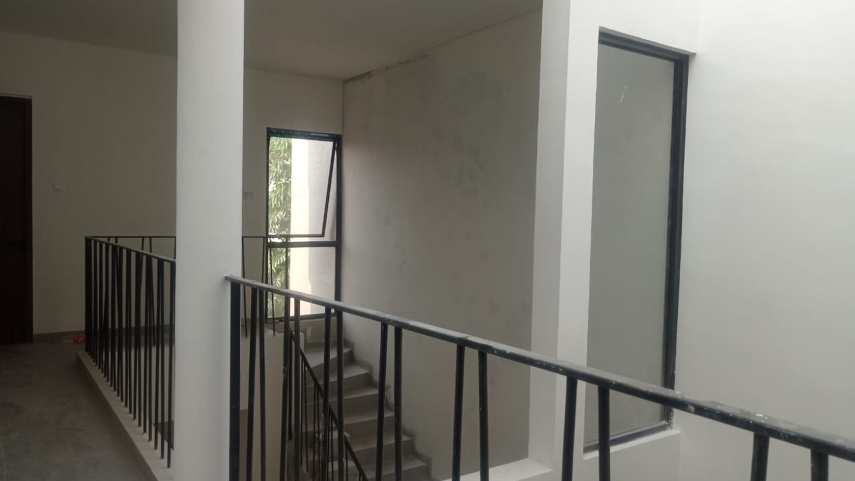 Rumah Baru dengan Desain Minimalis Modern dan Asri @Bintaro