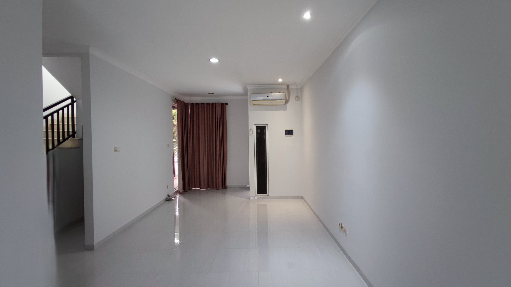 Fast Rent. Rumah Bagus Regensi Melati Mas, Serpong