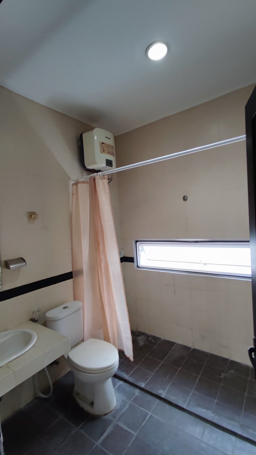 Fast Rent. Rumah Bagus Regensi Melati Mas, Serpong