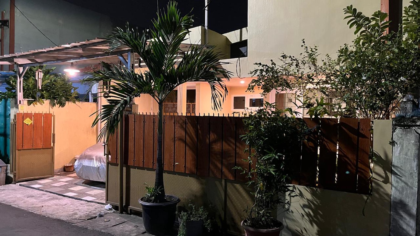 Rumah Cantik Siap Huni dengan Hunian Nyaman @Jatinegara