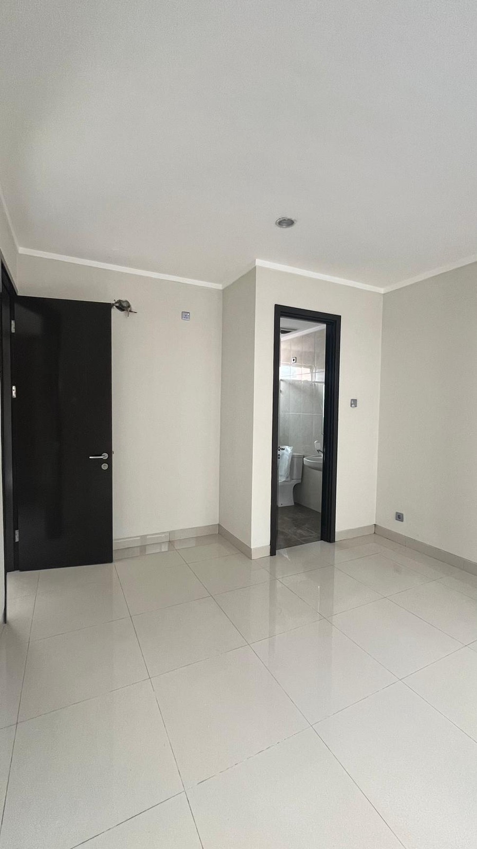 Rumah Minimalis 2 Lantai Siap Huni dan Hunian Asri @Bintaro