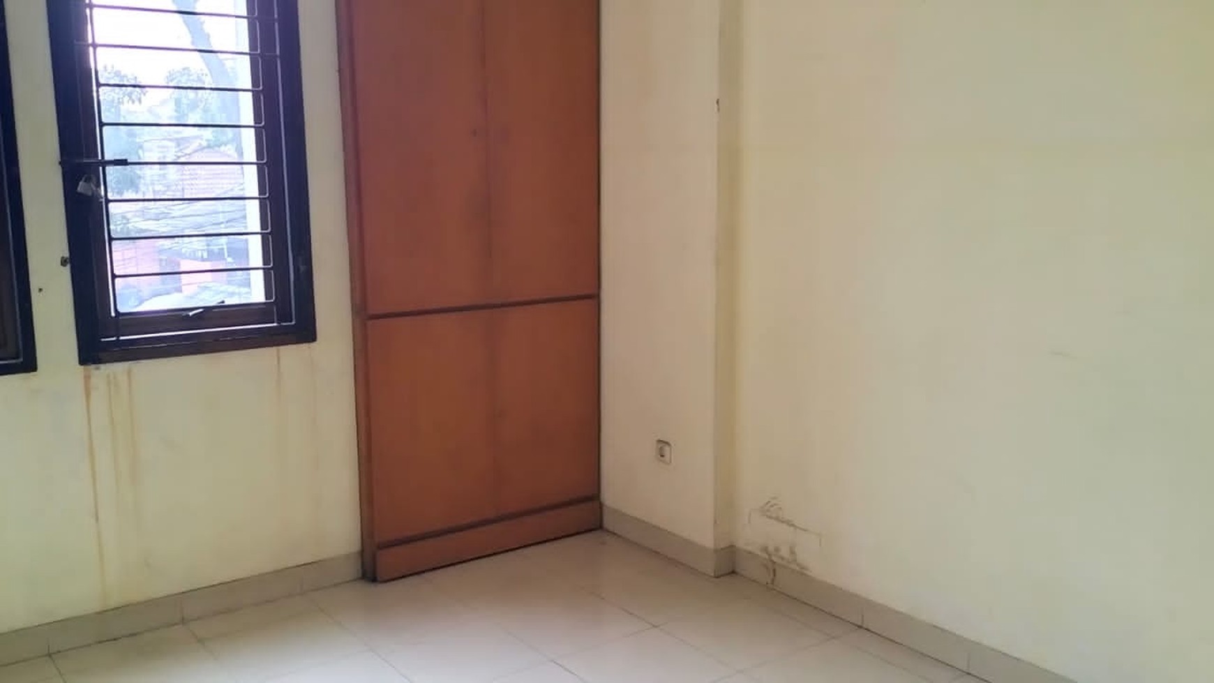 Ruko Ramai 3 Lantai di Guan An / Jl. Andir Kec Andir Bandung