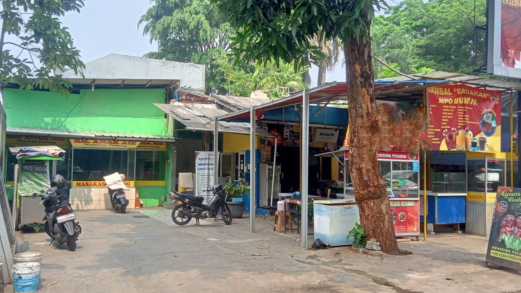 Rumah Lokasi Strategis Pinggir Jalan Raya @Pondok Aren