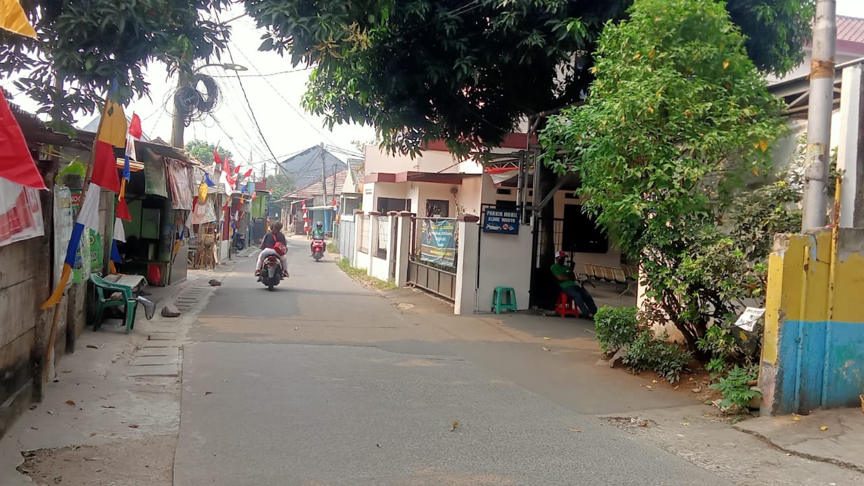 Rumah Lokasi Strategis Pinggir Jalan Raya @Pondok Aren