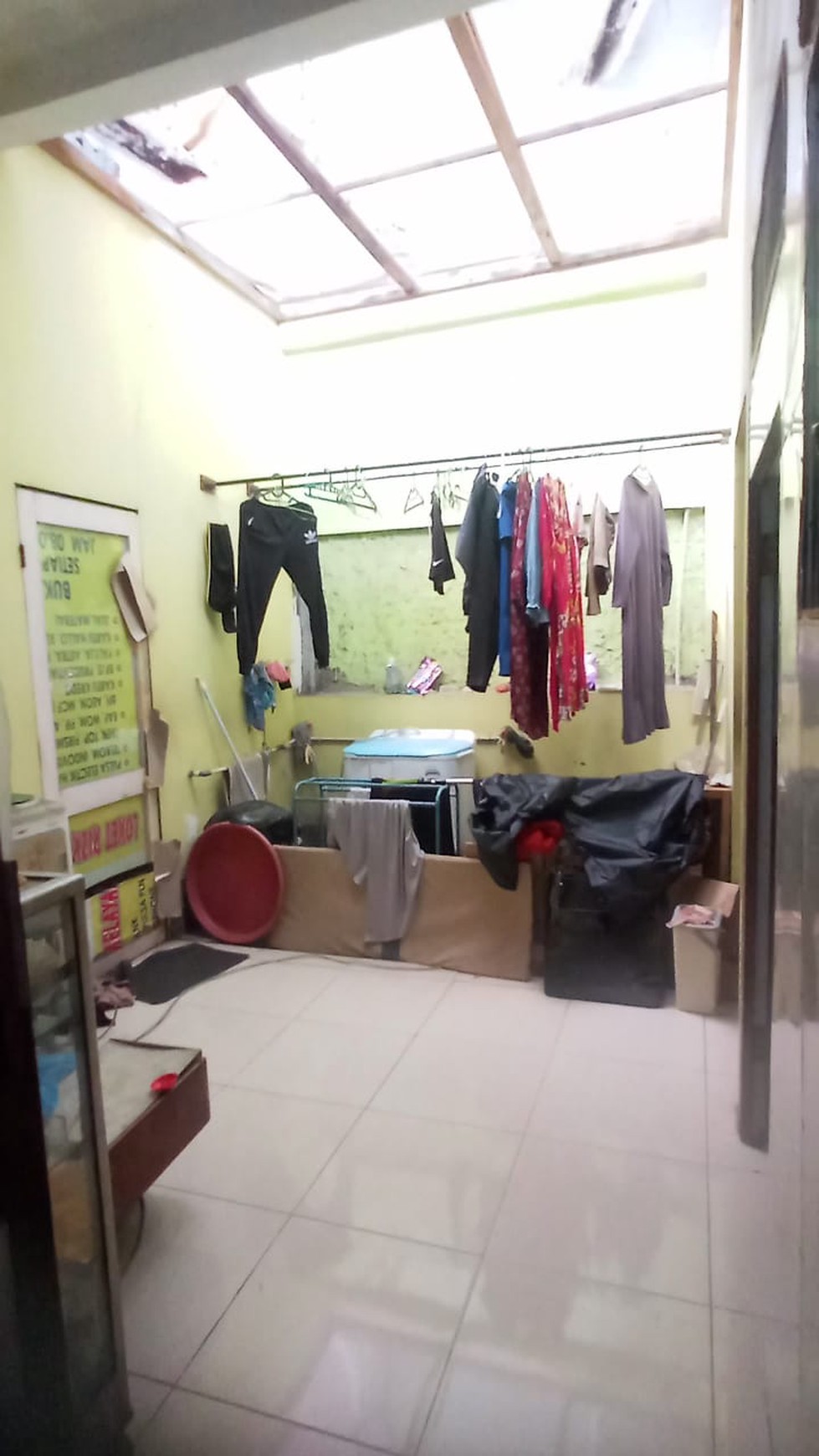 Rumah Lokasi Strategis Pinggir Jalan Raya @Pondok Aren