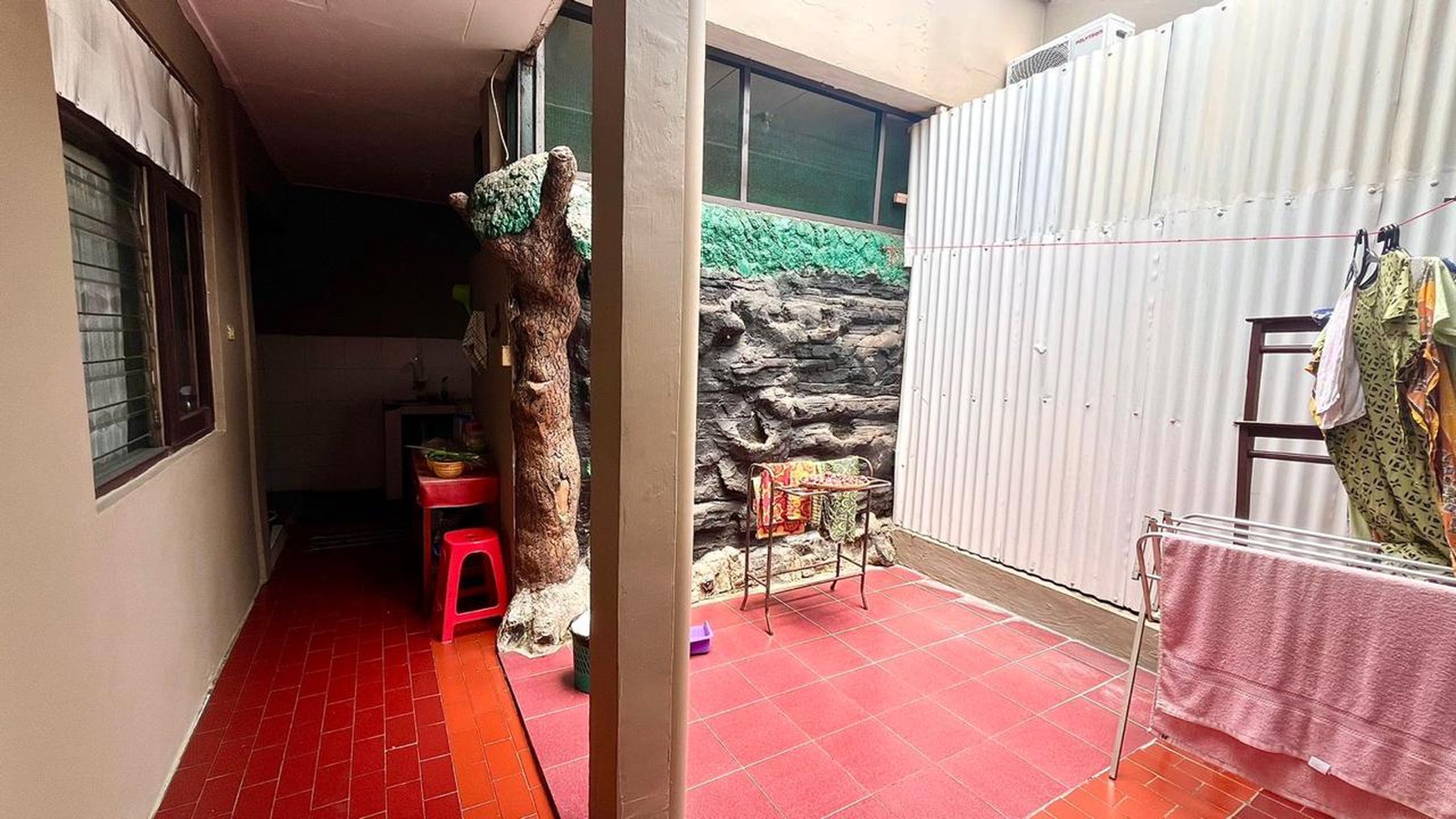 Rumah Hitung Tanah Area Cipete