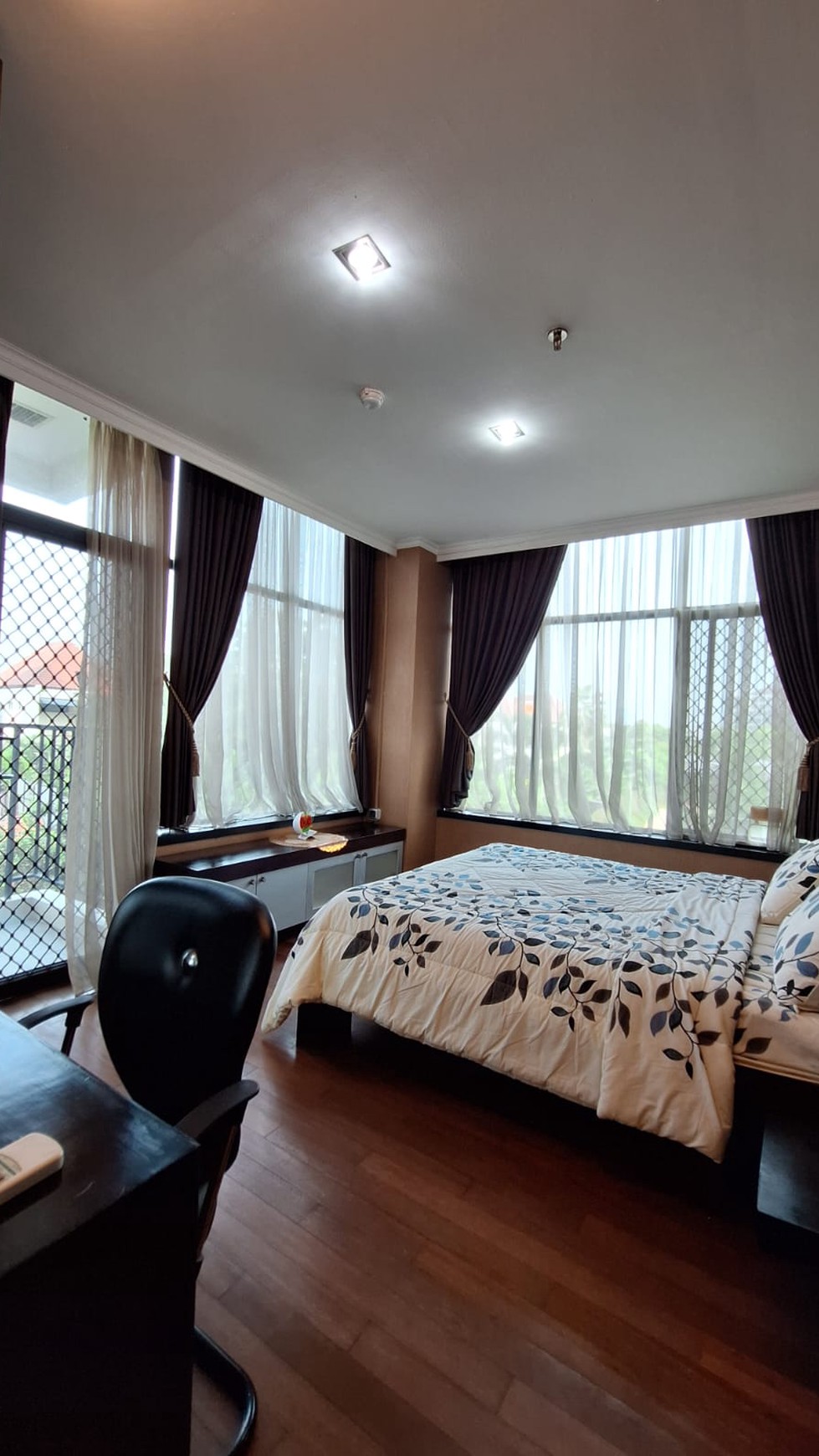 Apartemen 3 BR Full Furnished di Hampton's Park, Lokasi Strategis & Fasilitas Lengkap