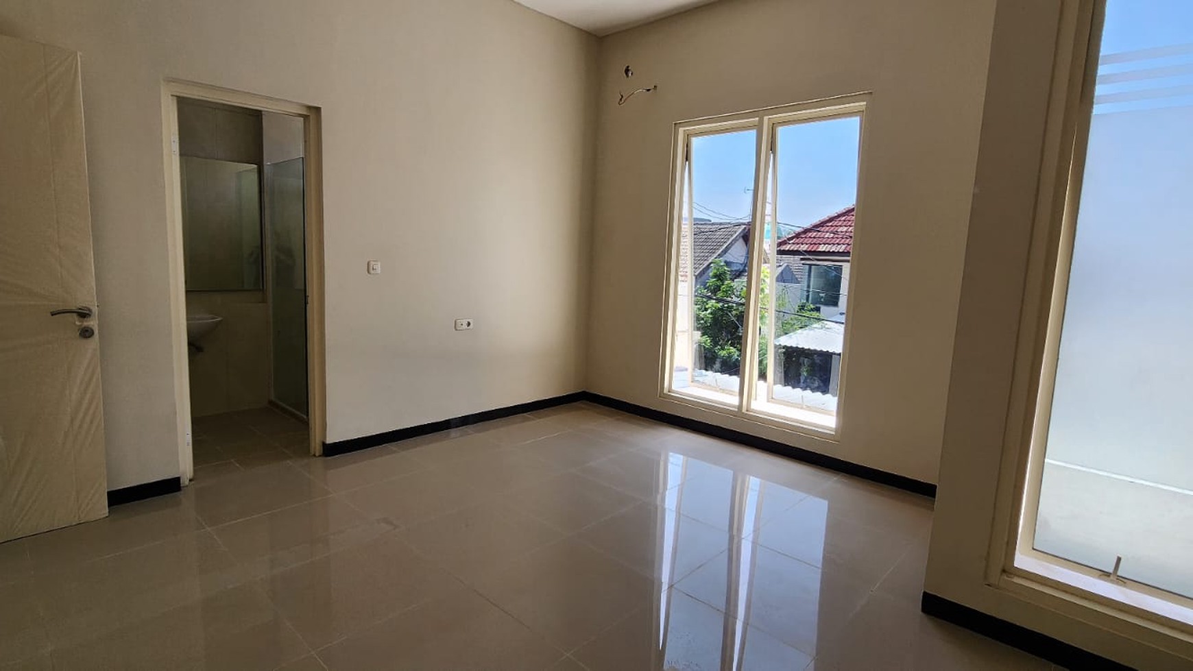 Dijual Rumah Baru Pondok Tjandra Indah - Wadungasri - Waru - Sidoarjo dekat Akses TOL.