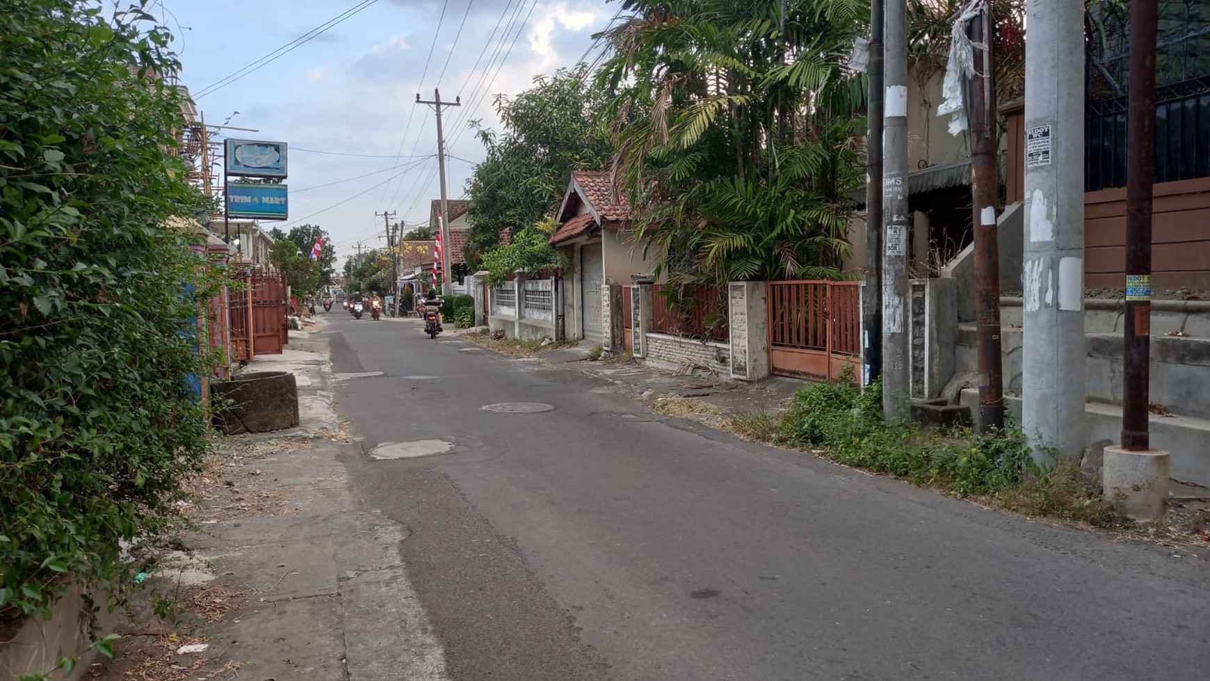 Tanah Seluas 215 Meter Persegi Lokasi Premium Dekat Kampus UNY & UGM 